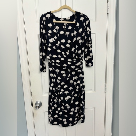 Phase Eight plus size aline wrap dress‎ floral print - Picture 1 of 3